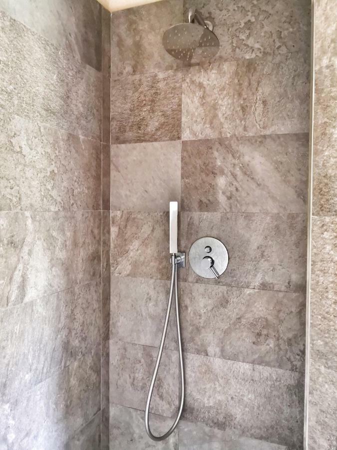 Appartamento Deluxe Con Terrazza Sul Mare Savona Bagian luar foto